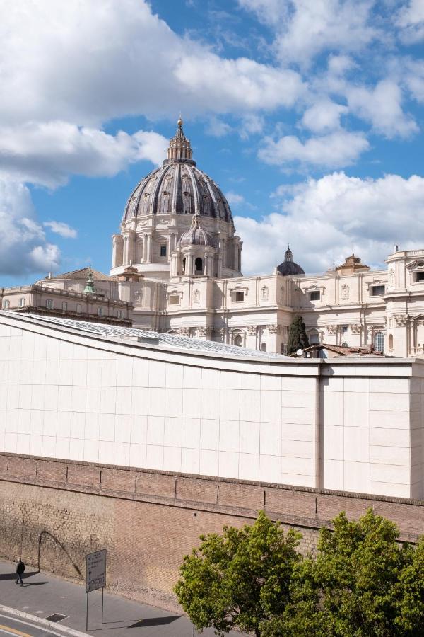 New With Amazing View Of S Peter's Dome