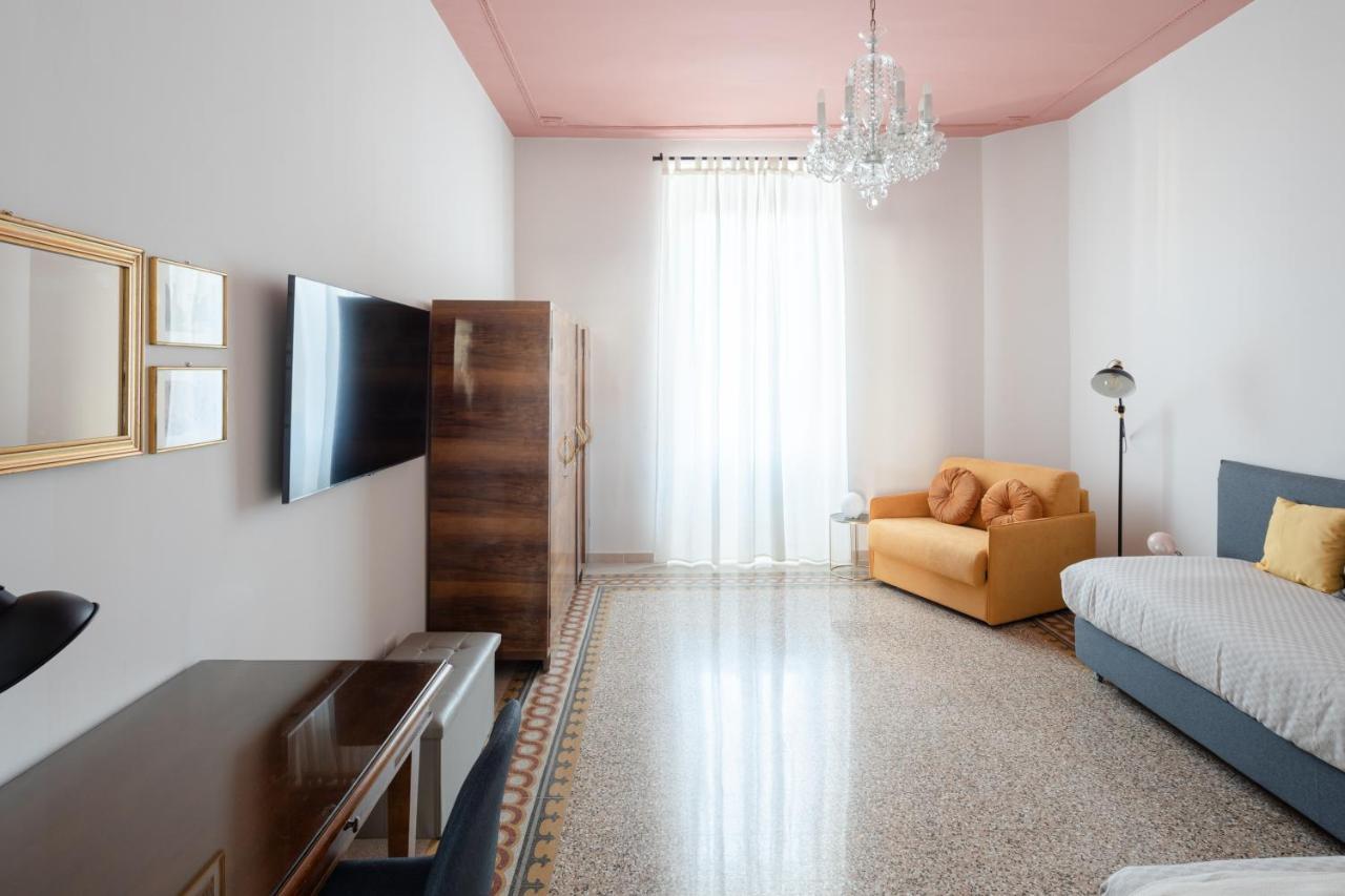 New With Amazing View Of S Peter's Dome Apartment